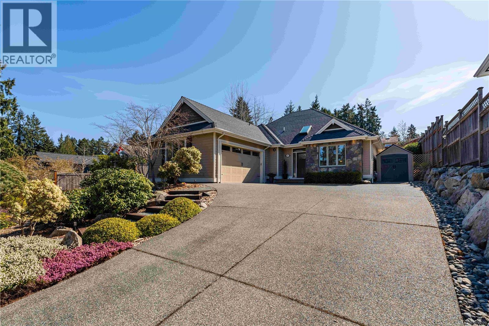 174 Sunningdale Rd E, Qualicum Beach, British Columbia