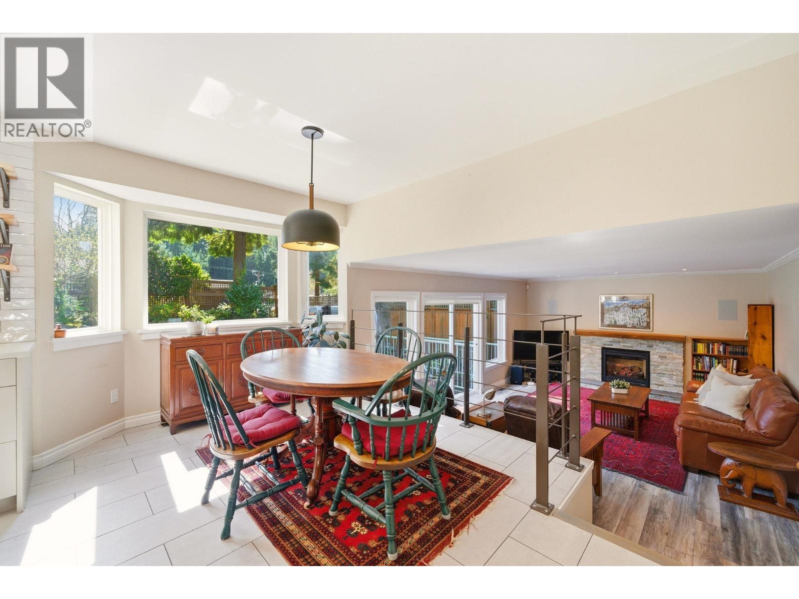 4575 Cliffmont Road, North Vancouver, British Columbia  V7G 1J8 - Photo 9 - R3107853