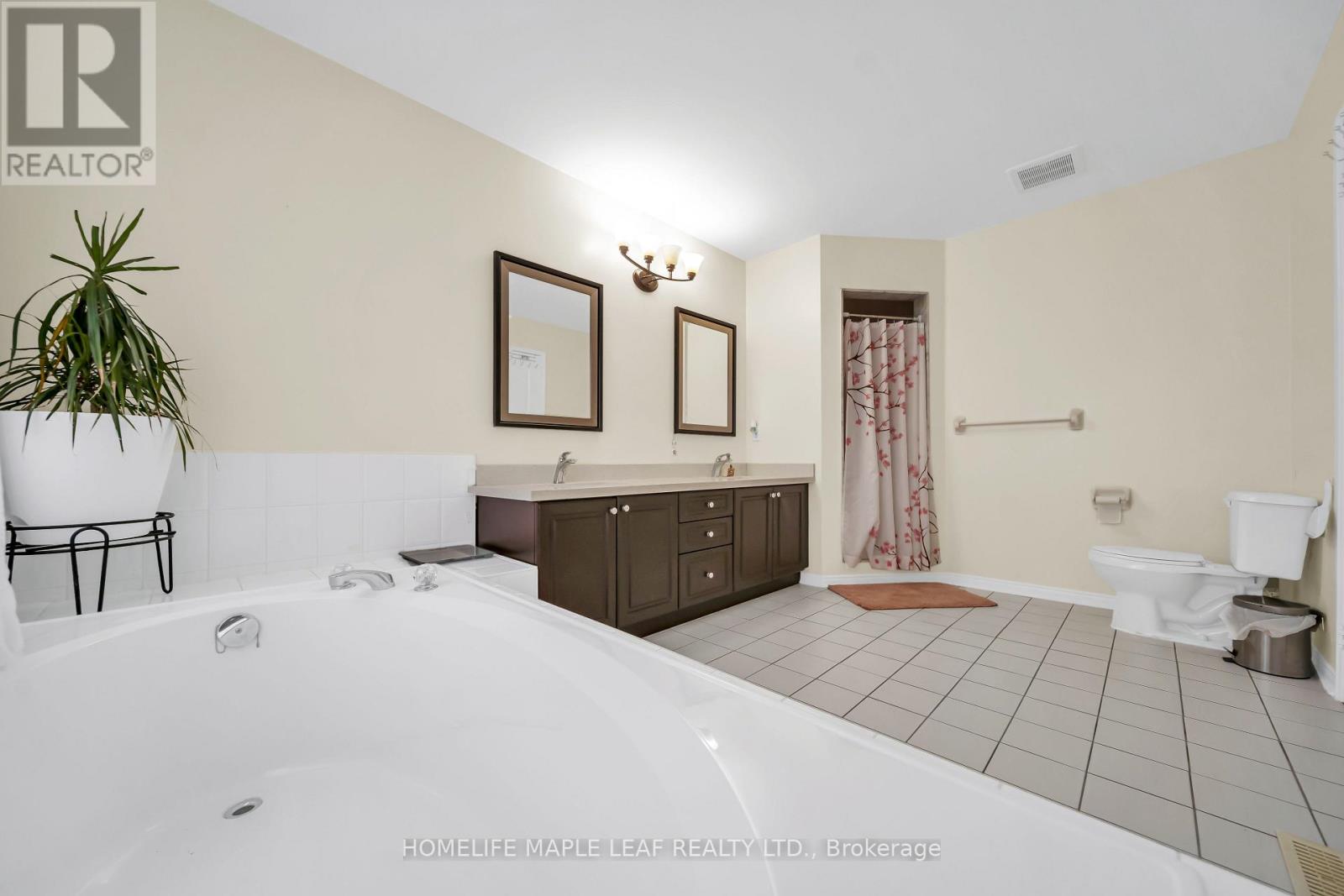 87 Softneedle Avenue, Brampton, Ontario  L6R 1L2 - Photo 30 - W12961828