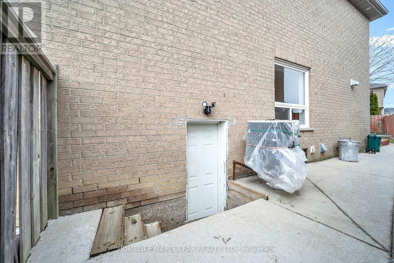 87 Softneedle Avenue, Brampton, Ontario  L6R 1L2 - Photo 45 - W12961828