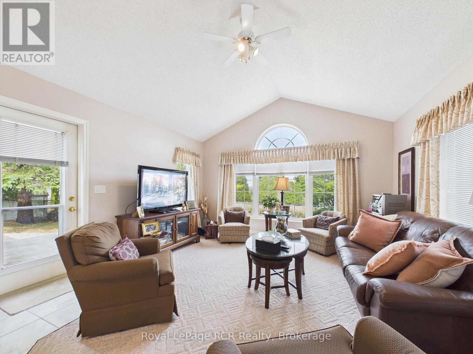 171 Charles Street, North Huron, Ontario  N0G 2W0 - Photo 12 - X12967996