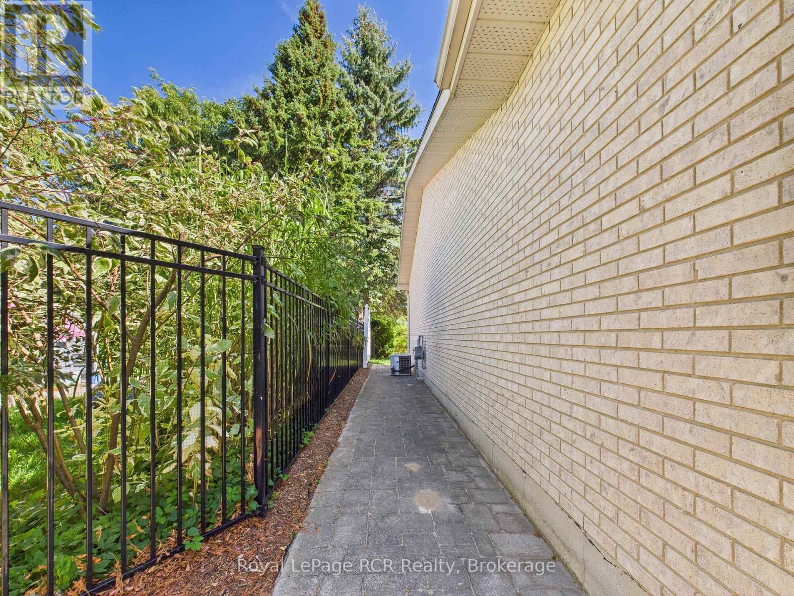 171 Charles Street, North Huron, Ontario  N0G 2W0 - Photo 35 - X12967996