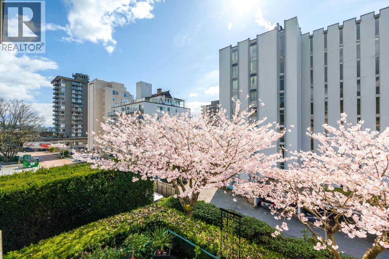 205 1896 Marine Drive, West Vancouver, British Columbia  V7V 1J6 - Photo 19 - R3107885