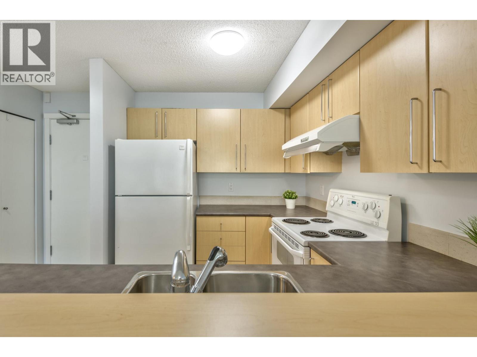 308 2768 Cranberry Drive, Vancouver, British Columbia  V6K 4V1 - Photo 3 - R3107888