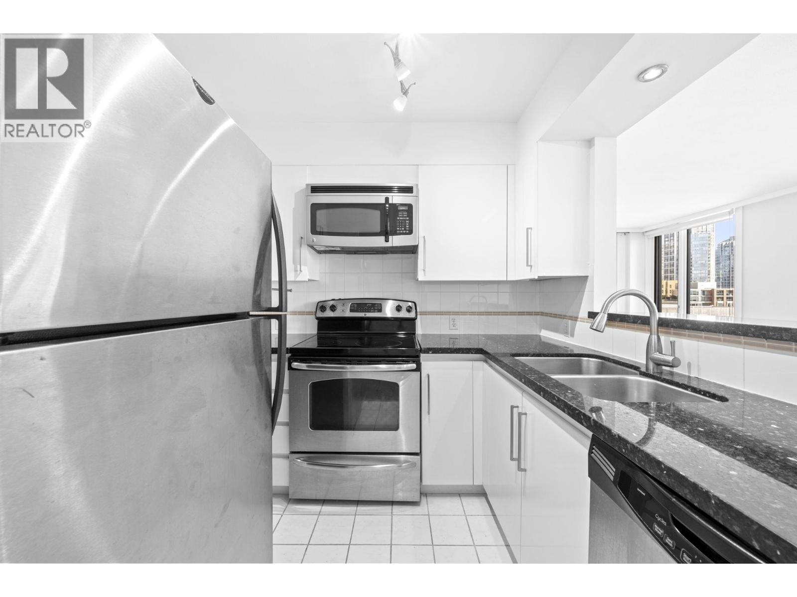 1203 888 Pacific Street, Vancouver, British Columbia  V6Z 2S6 - Photo 17 - R3107897