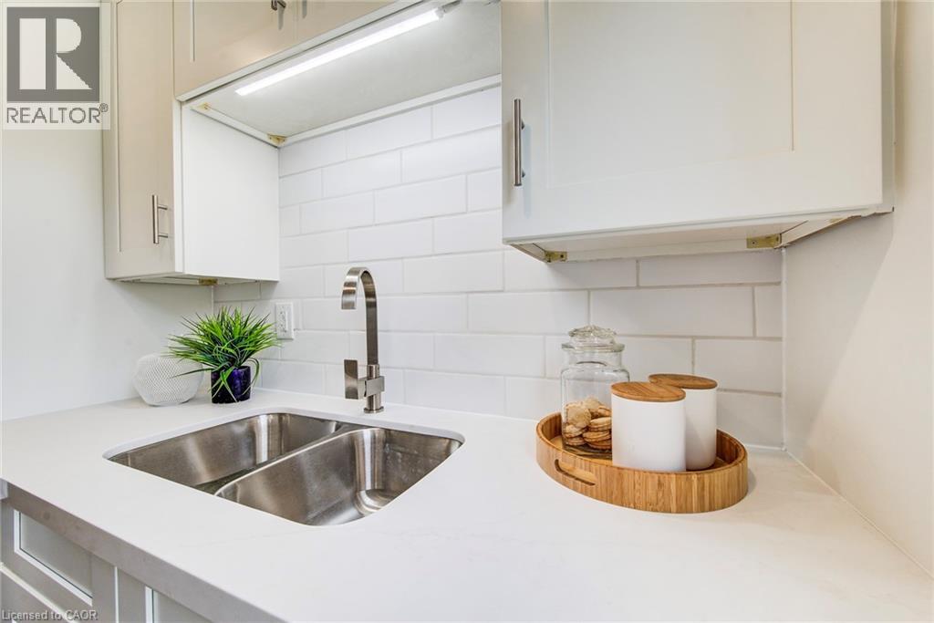 35 Breckenridge Drive Unit# 64, Kitchener, Ontario N2B 3H5 - Photo 5 - 40818474