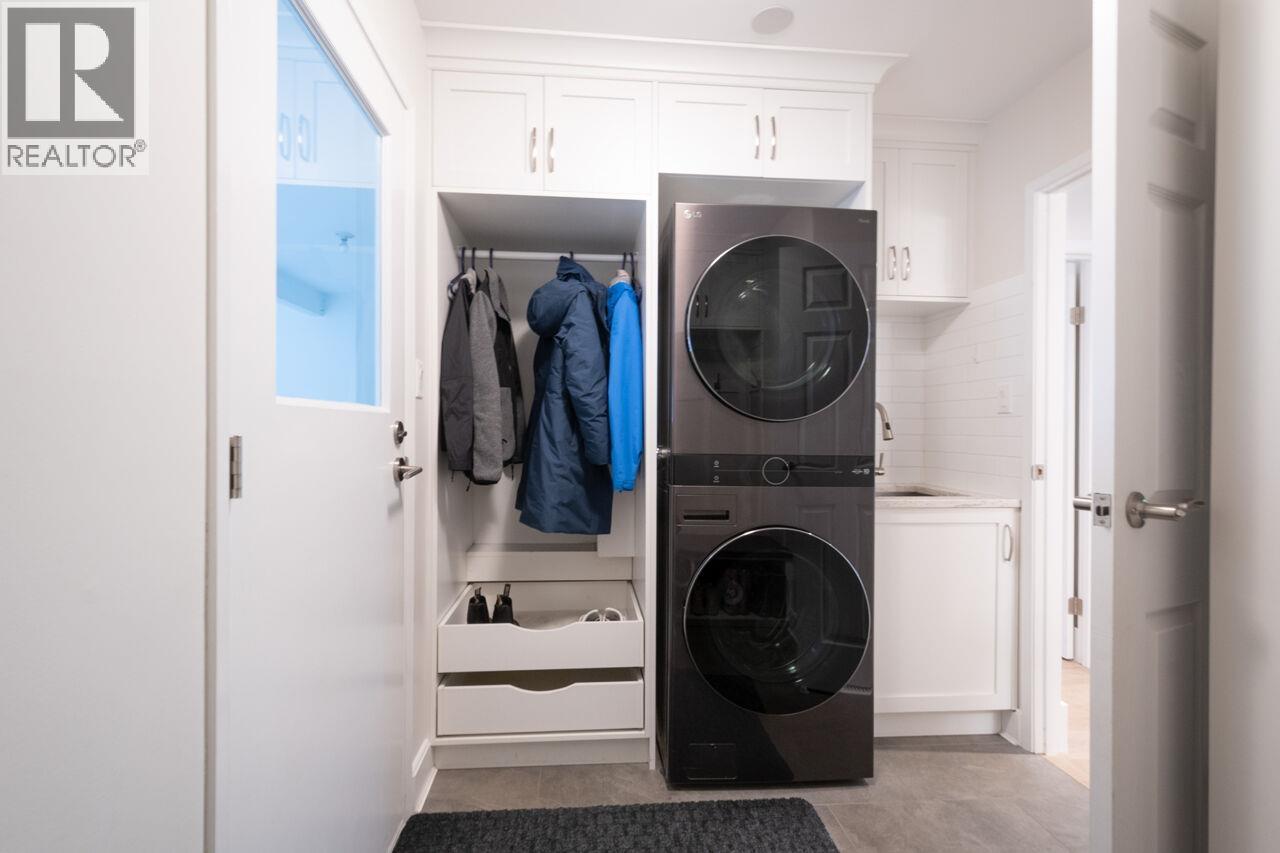 1716 Cascade Court, North Vancouver, British Columbia  V7G 2H6 - Photo 17 - R3107903