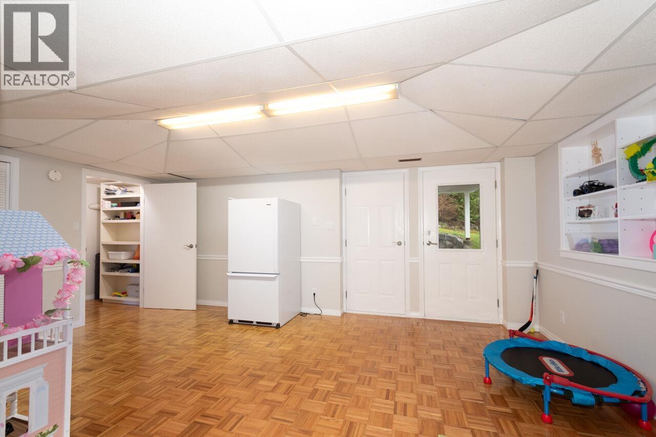 1716 Cascade Court, North Vancouver, British Columbia  V7G 2H6 - Photo 29 - R3107903