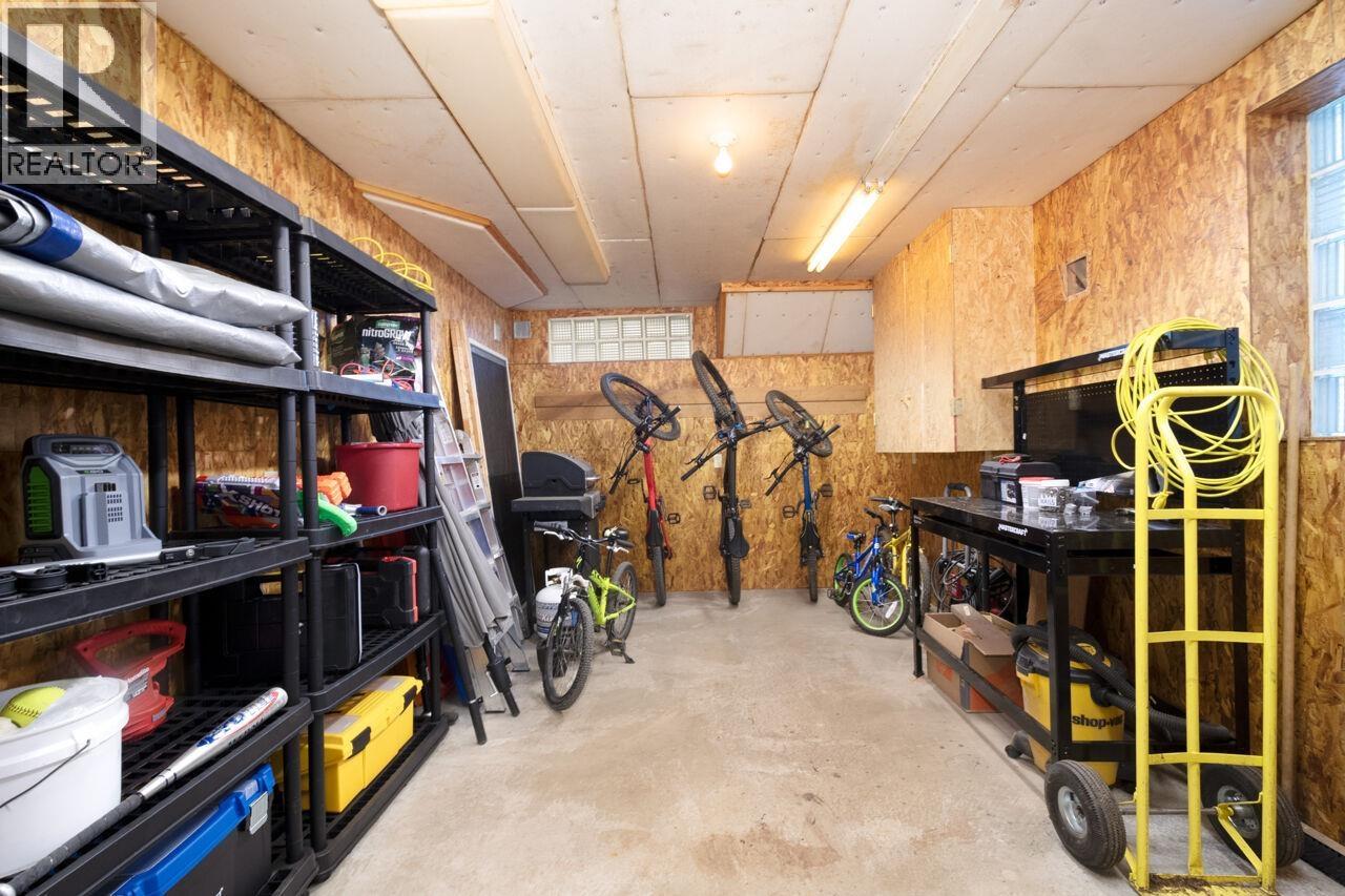 1716 Cascade Court, North Vancouver, British Columbia  V7G 2H6 - Photo 30 - R3107903