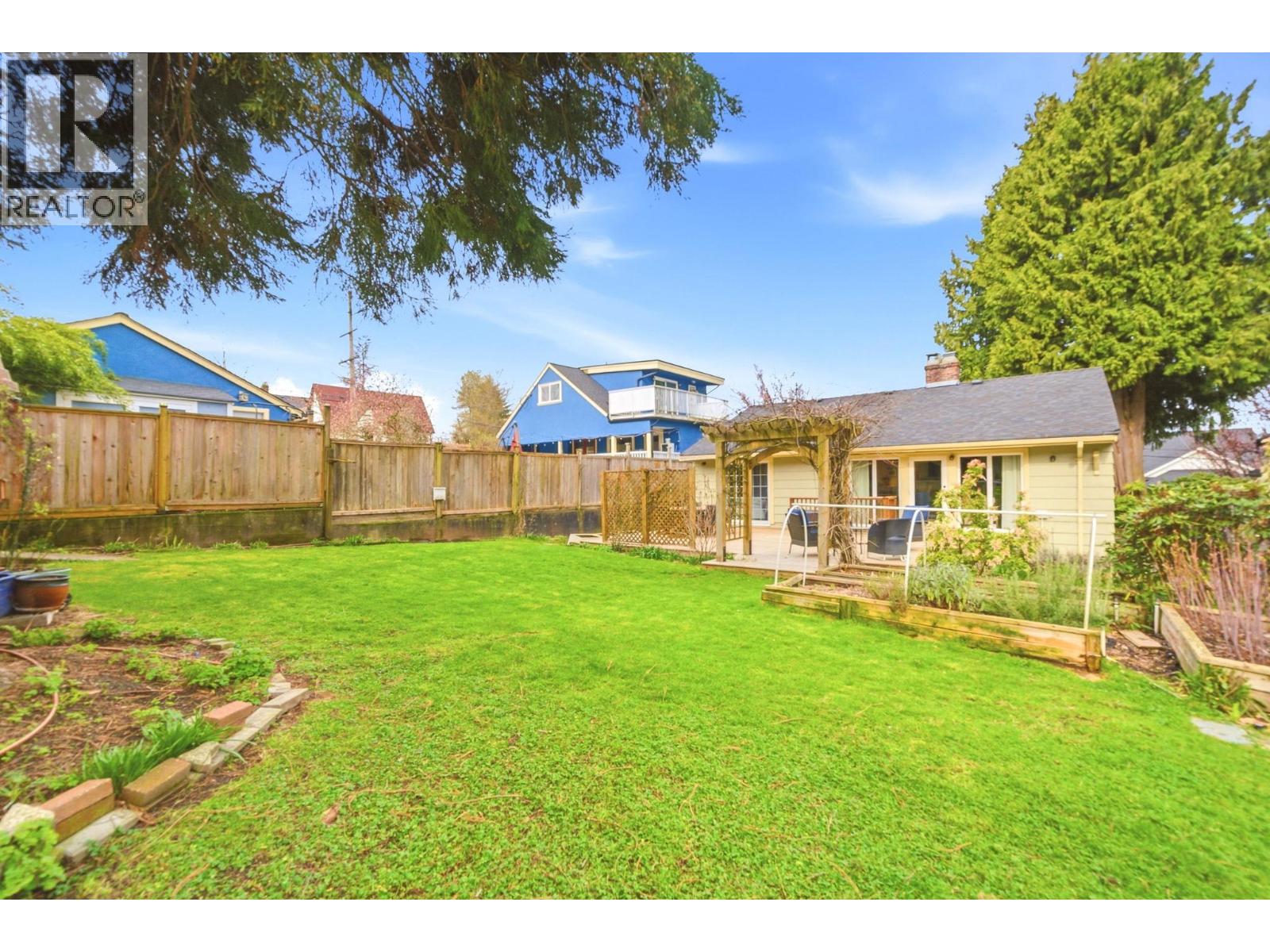 56 Seventh Avenue, New Westminster, British Columbia  V3L 1W1 - Photo 24 - R3107904