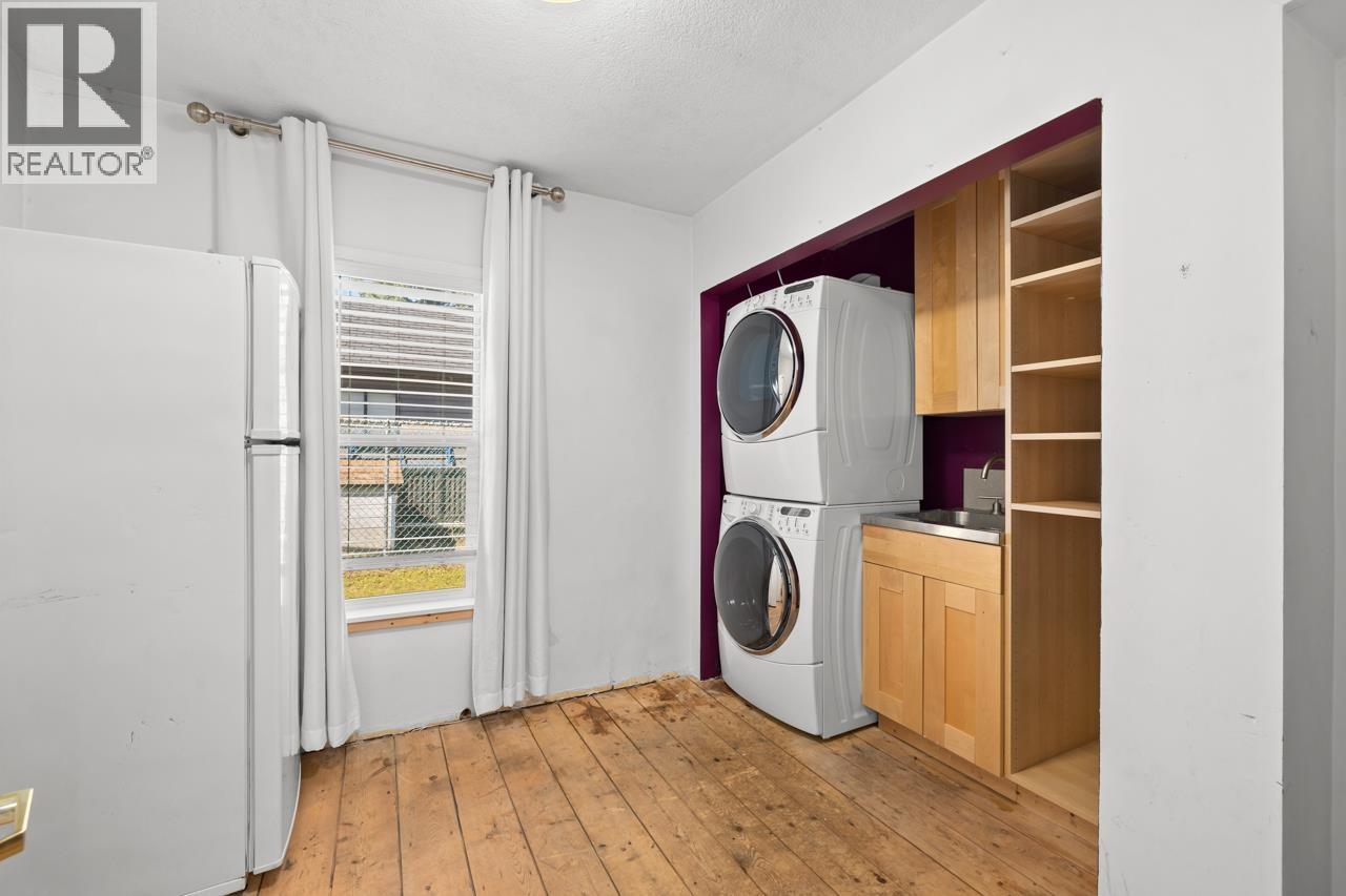 986 Porter Street, Coquitlam, British Columbia  V3J 5C2 - Photo 10 - R3107922