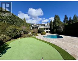 2920 MATHERS AVENUE, West Vancouver, British Columbia
