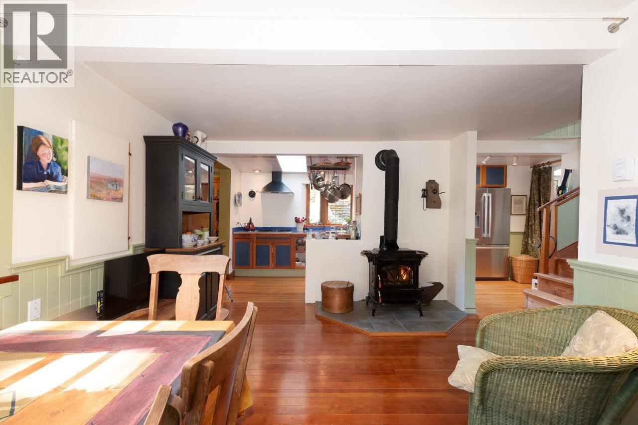 1248 Miller Road, Bowen Island, British Columbia  V0N 1G1 - Photo 11 - R3107946