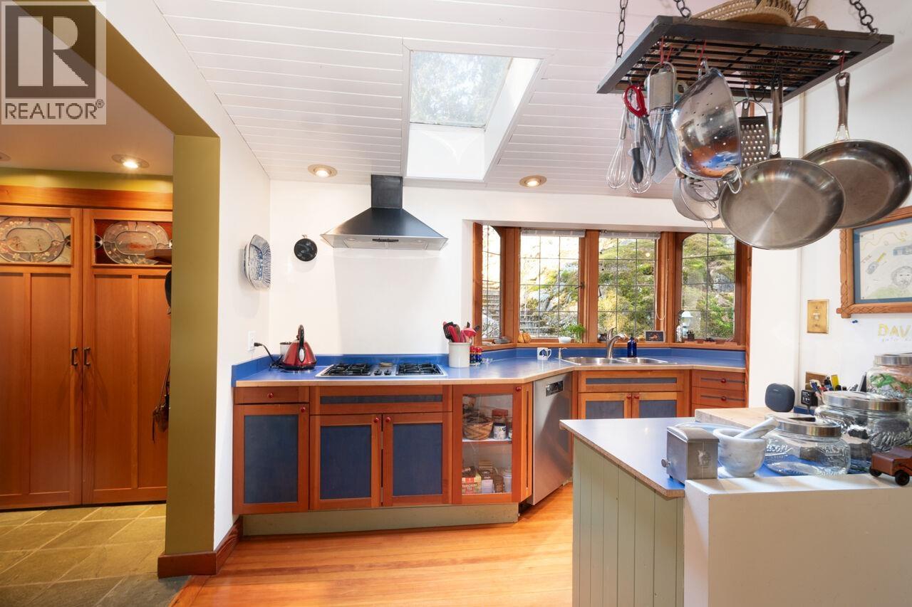 1248 Miller Road, Bowen Island, British Columbia  V0N 1G1 - Photo 12 - R3107946