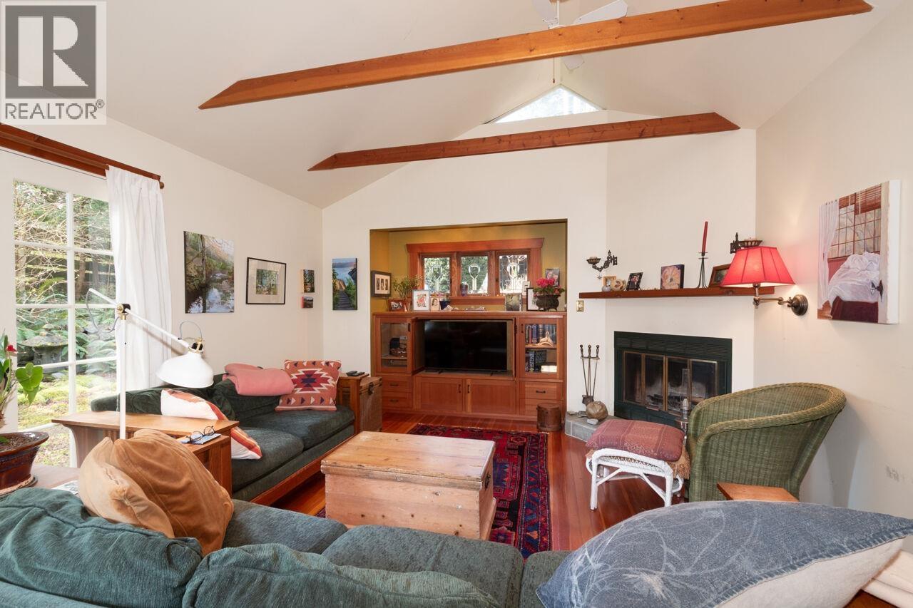 1248 Miller Road, Bowen Island, British Columbia  V0N 1G1 - Photo 5 - R3107946