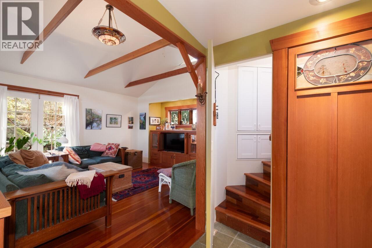 1248 Miller Road, Bowen Island, British Columbia  V0N 1G1 - Photo 6 - R3107946