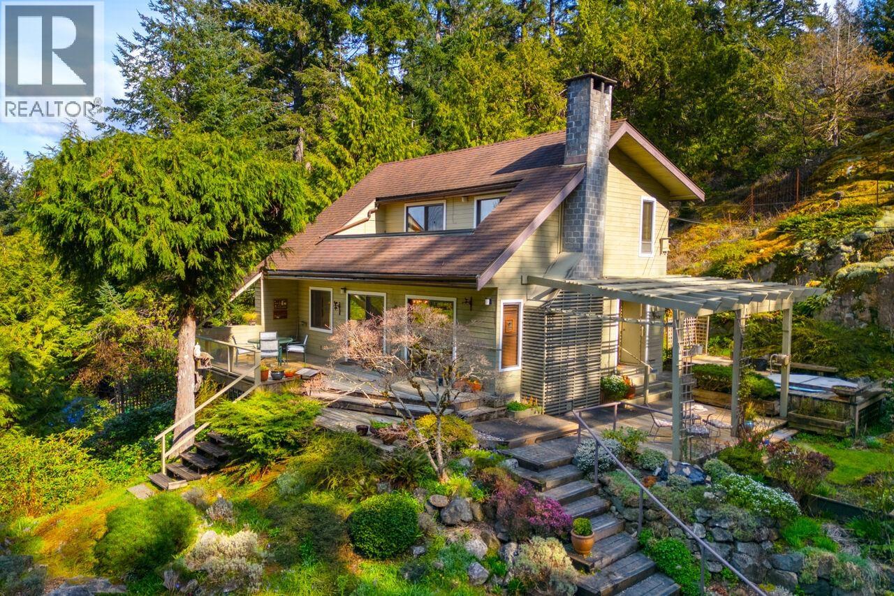 839 CAPTAIN'S WAY, Bowen Island, British Columbia