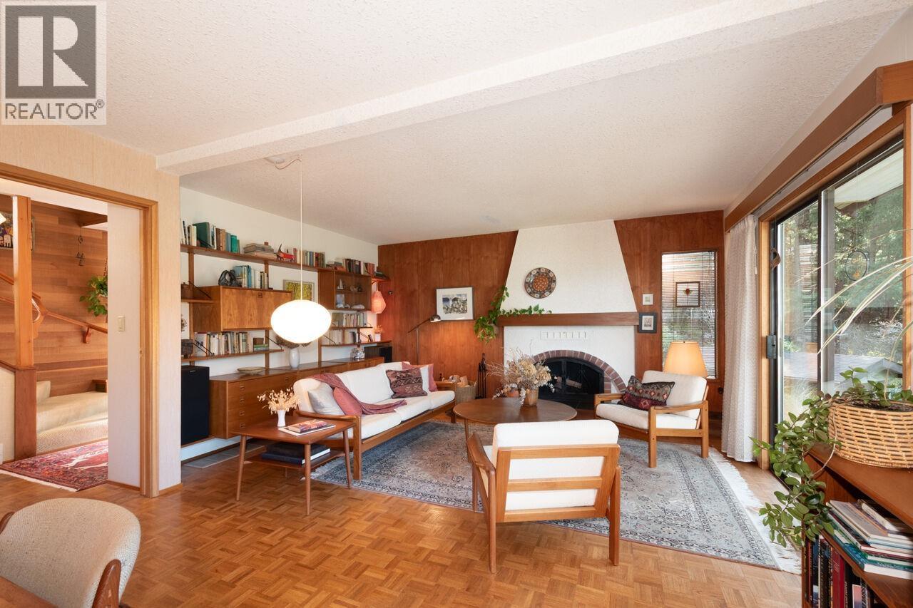 839 Captain's Way, Bowen Island, British Columbia  V0N 1G2 - Photo 5 - R3107950