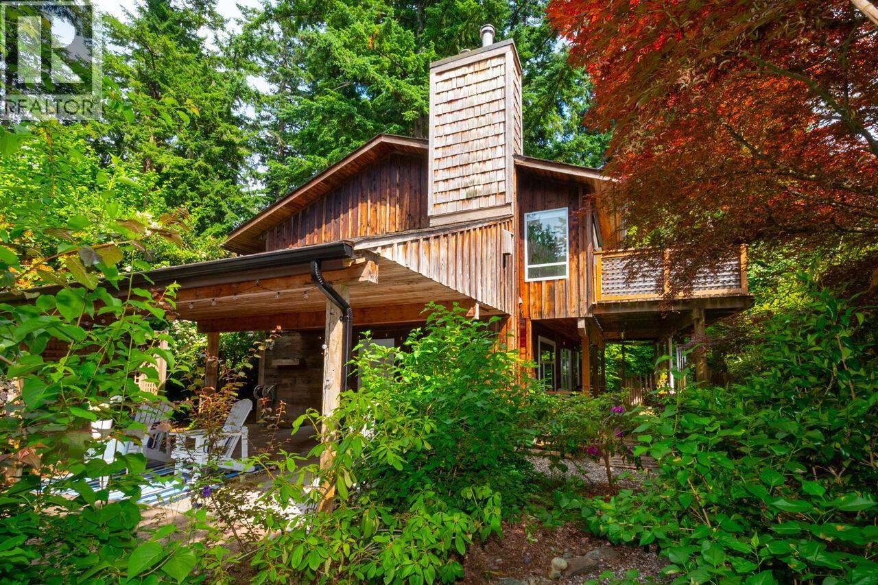 1101 Lenora Road, Bowen Island, British Columbia V0N 1G1 - Photo 2 - R3108001