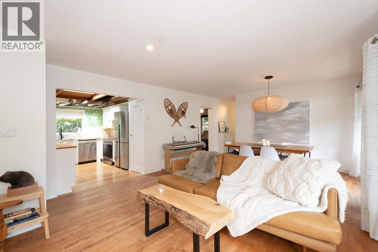 1101 Lenora Road, Bowen Island, British Columbia V0N 1G1 - Photo 9 - R3108001