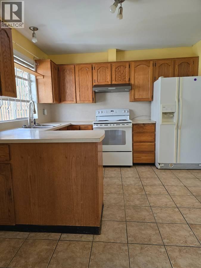 11990 Dover St, Maple Ridge, British Columbia  V2X 5P7 - Photo 2 - R3107955