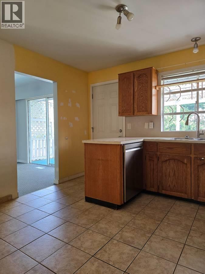 11990 Dover St, Maple Ridge, British Columbia  V2X 5P7 - Photo 3 - R3107955