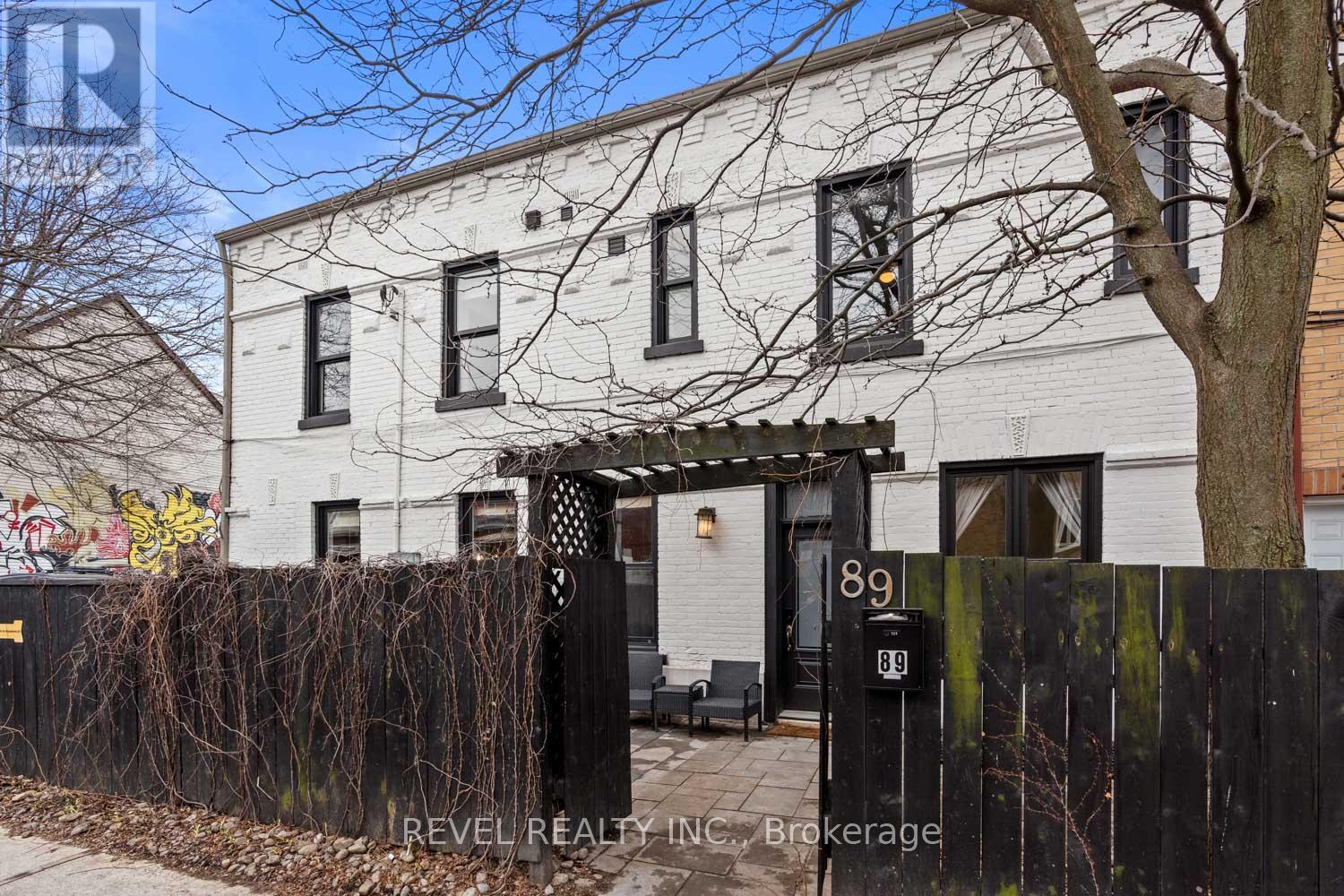 89 FOXLEY STREET, Toronto, Ontario