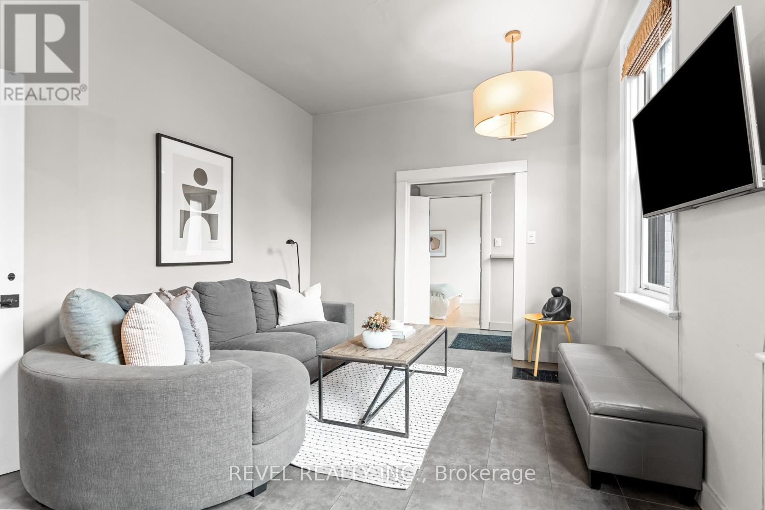 89 Foxley Street, Toronto, Ontario M6J 1P9 - Photo 4 - C12968002