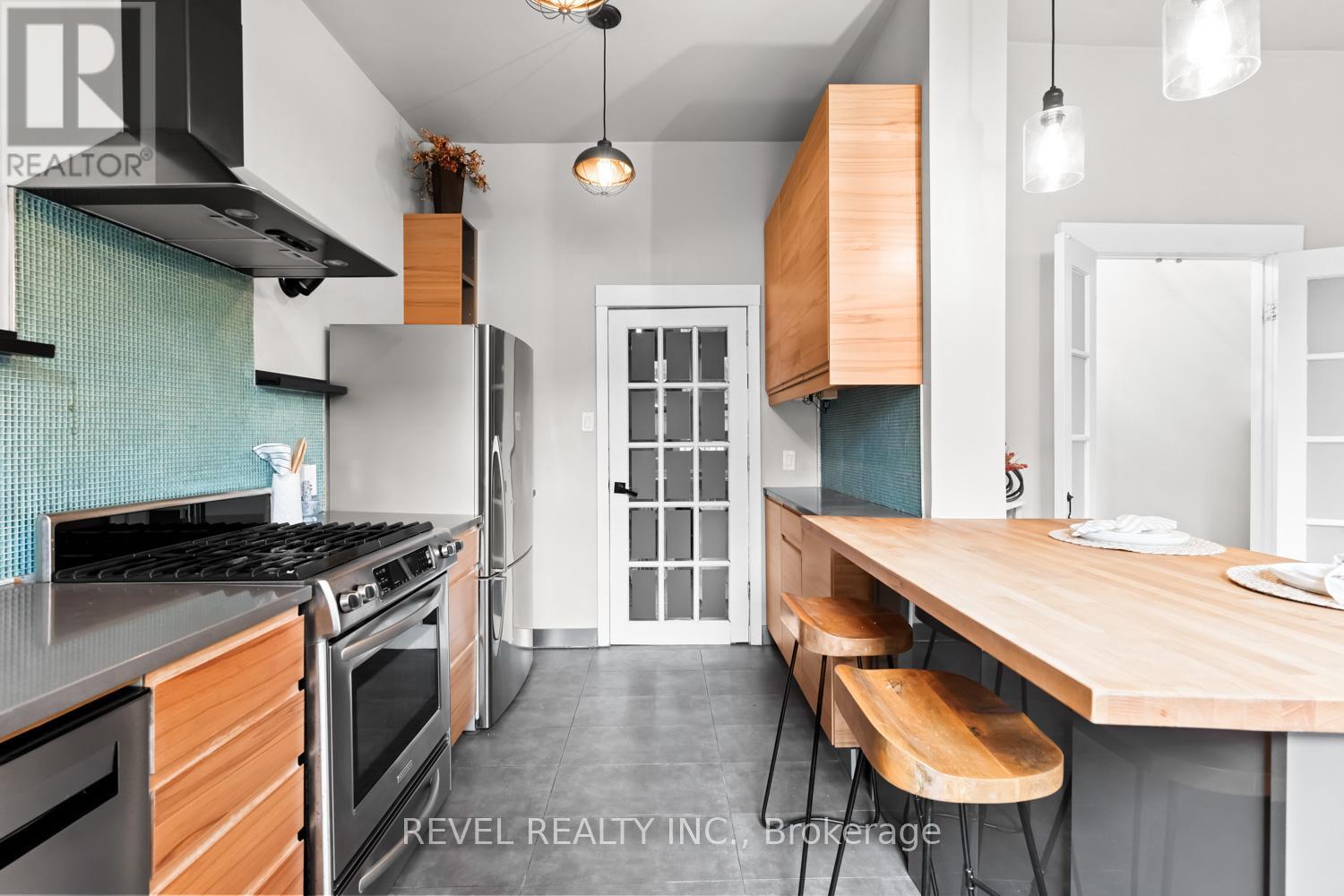 89 Foxley Street, Toronto, Ontario M6J 1P9 - Photo 6 - C12968002