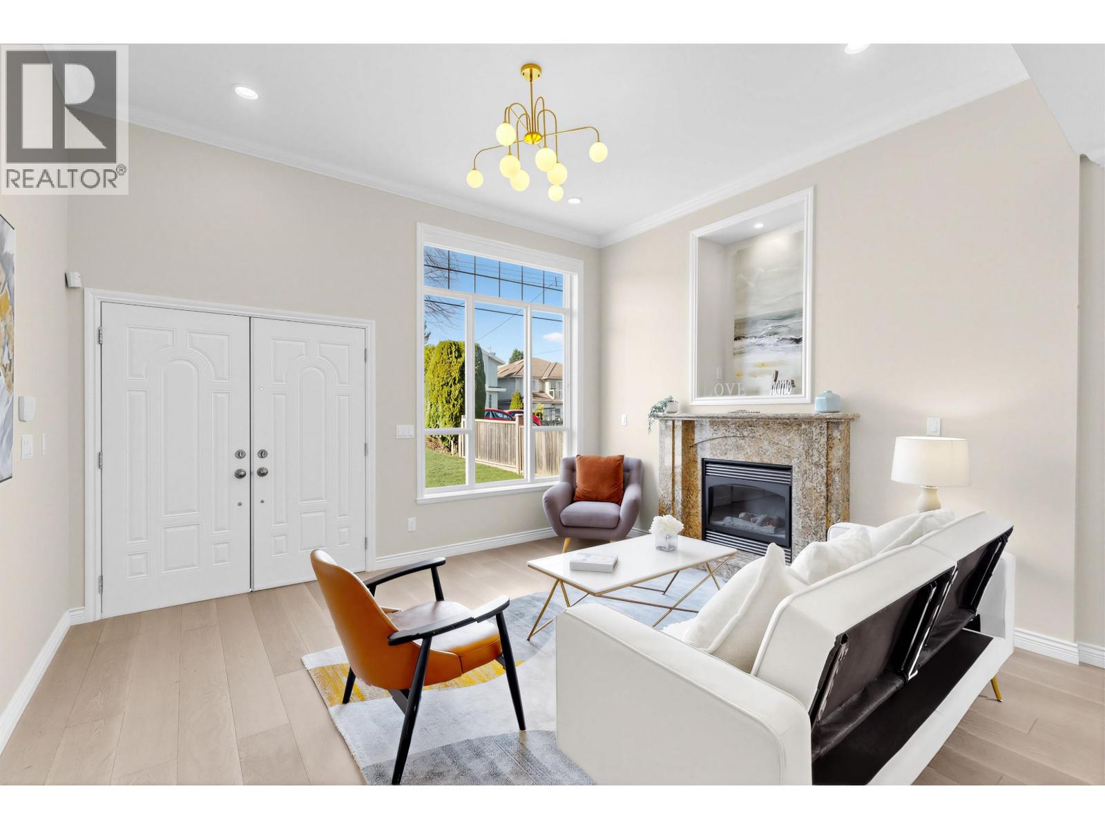 6628 Russell Avenue, Burnaby, British Columbia V5H 3T5 - Photo 4 - R3107814