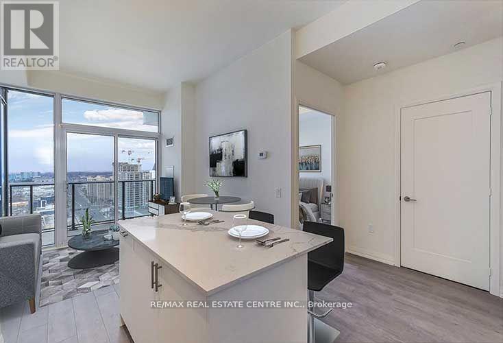 2423 - 9000 Jane Street, Vaughan, Ontario  L4K 0M6 - Photo 4 - N12967242