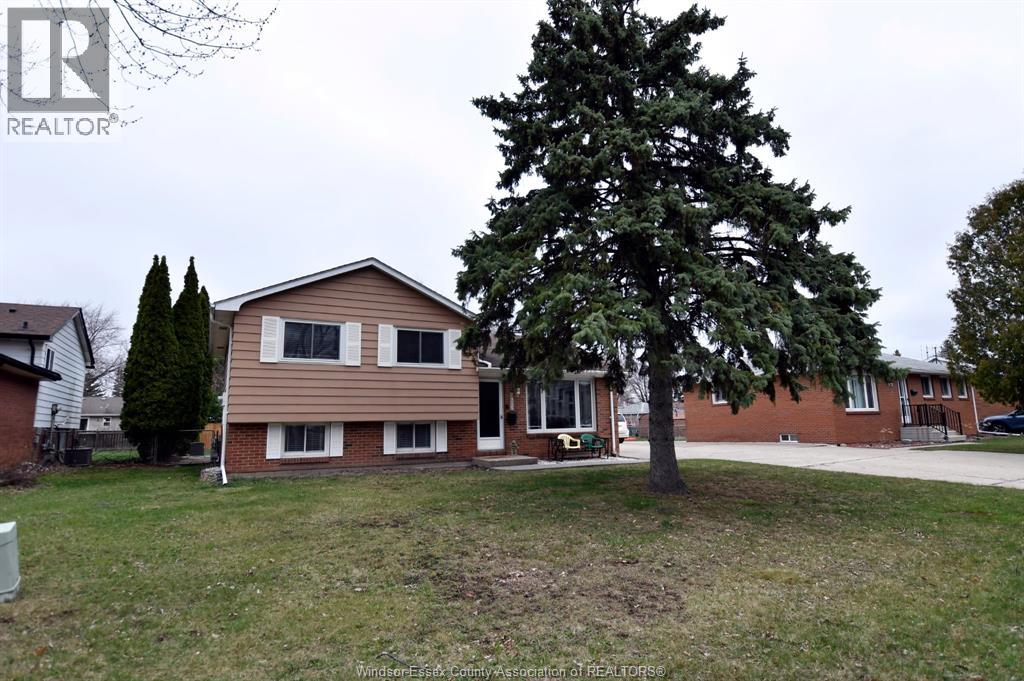 2935 Rivard, Windsor, Ontario  N8T 2J1 - Photo 4 - 26007276