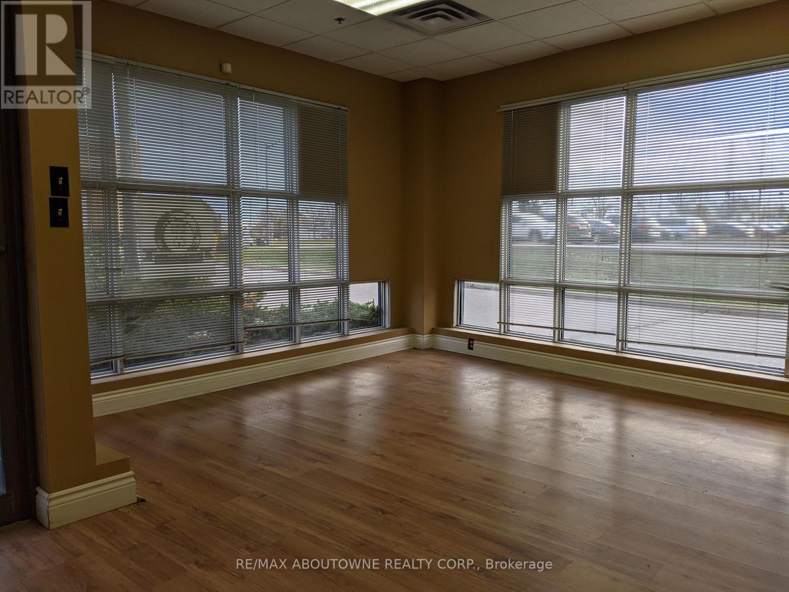 1 - 3100 Ridgeway Drive, Mississauga, Ontario  L5L 5M5 - Photo 11 - W12967986