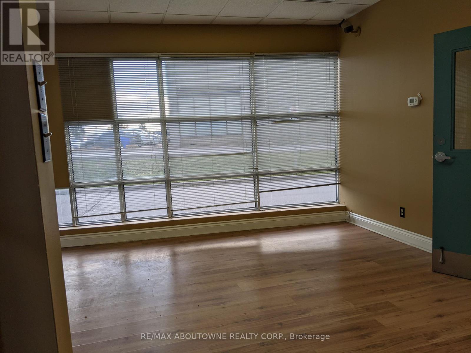 1 - 3100 Ridgeway Drive, Mississauga, Ontario  L5L 5M5 - Photo 12 - W12967986