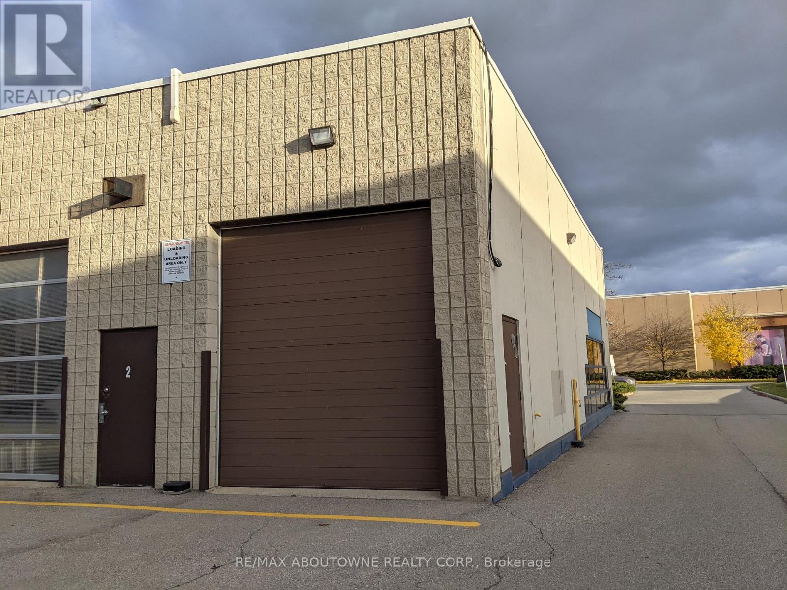 1 - 3100 Ridgeway Drive, Mississauga, Ontario  L5L 5M5 - Photo 5 - W12967986