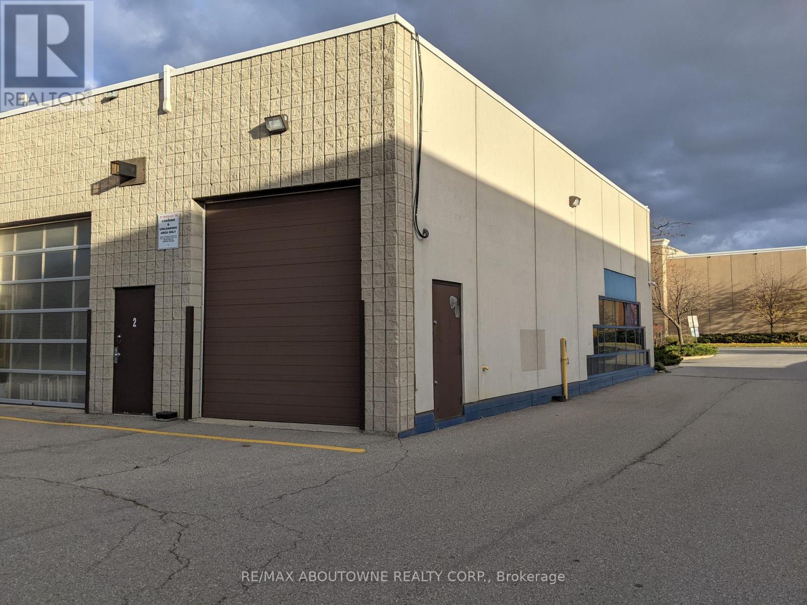 1 - 3100 Ridgeway Drive, Mississauga, Ontario  L5L 5M5 - Photo 6 - W12967986