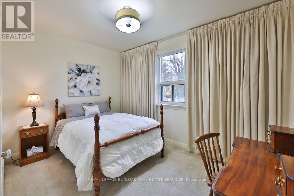 39 Wickford Drive, Toronto, Ontario  M6L 1K9 - Photo 16 - W12967988