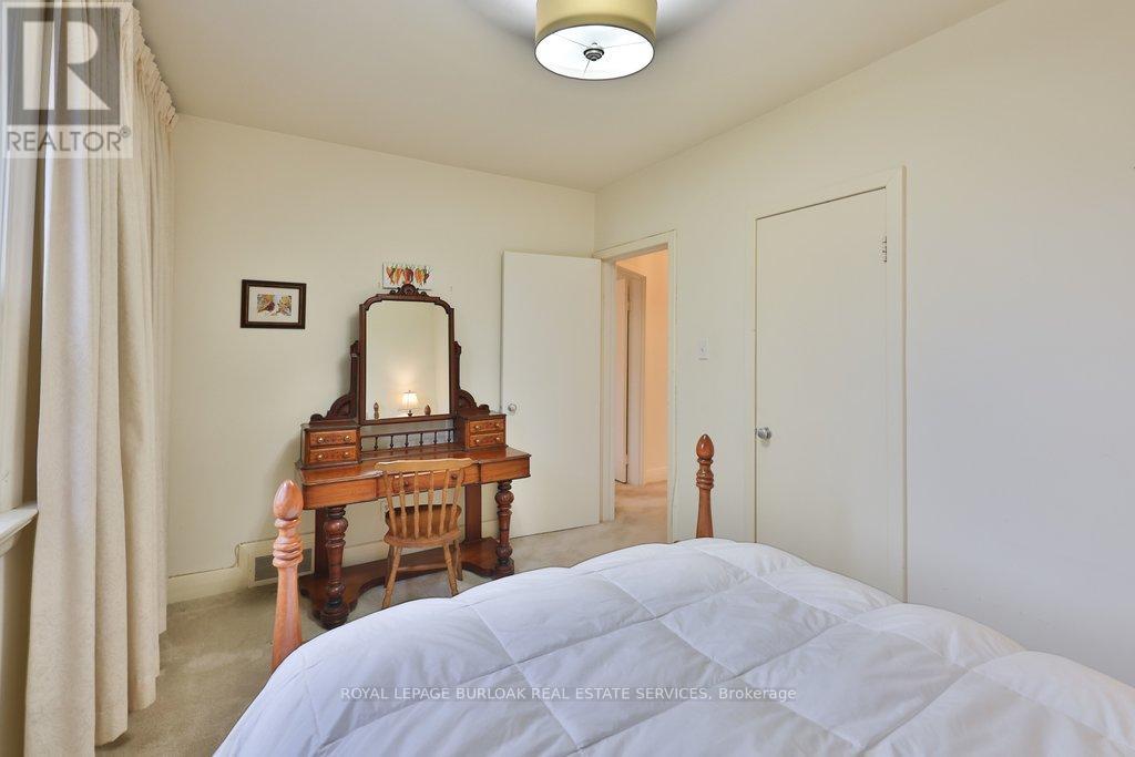 39 Wickford Drive, Toronto, Ontario  M6L 1K9 - Photo 18 - W12967988