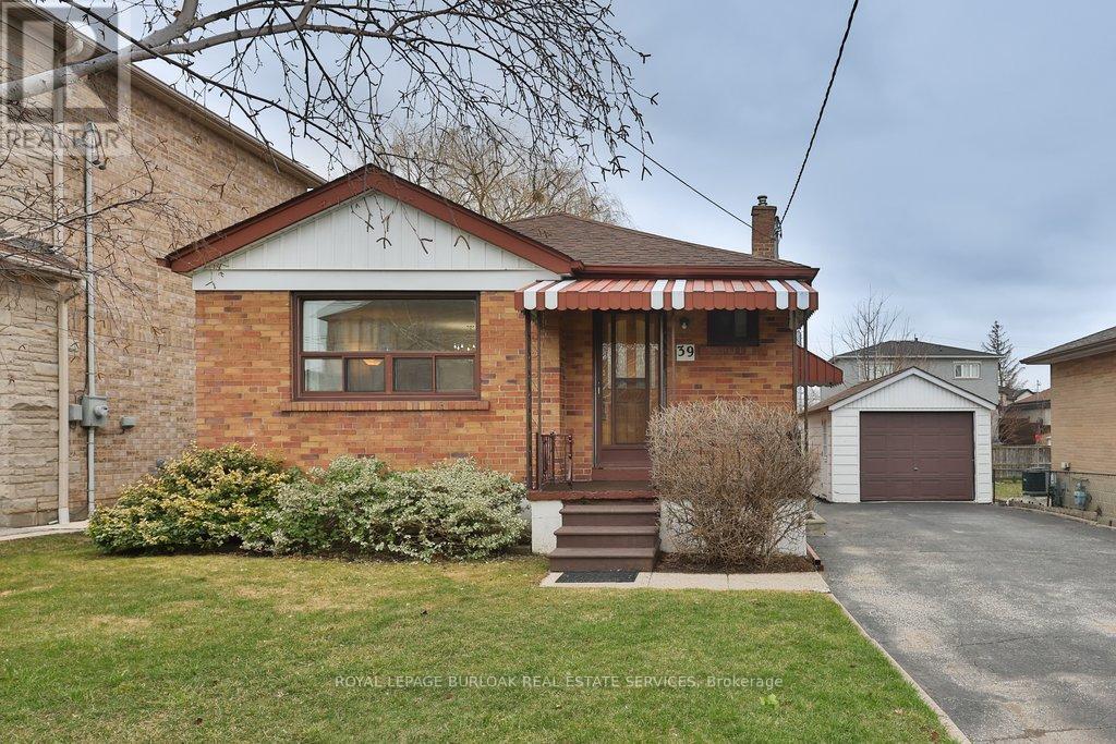 39 Wickford Drive, Toronto, Ontario  M6L 1K9 - Photo 2 - W12967988