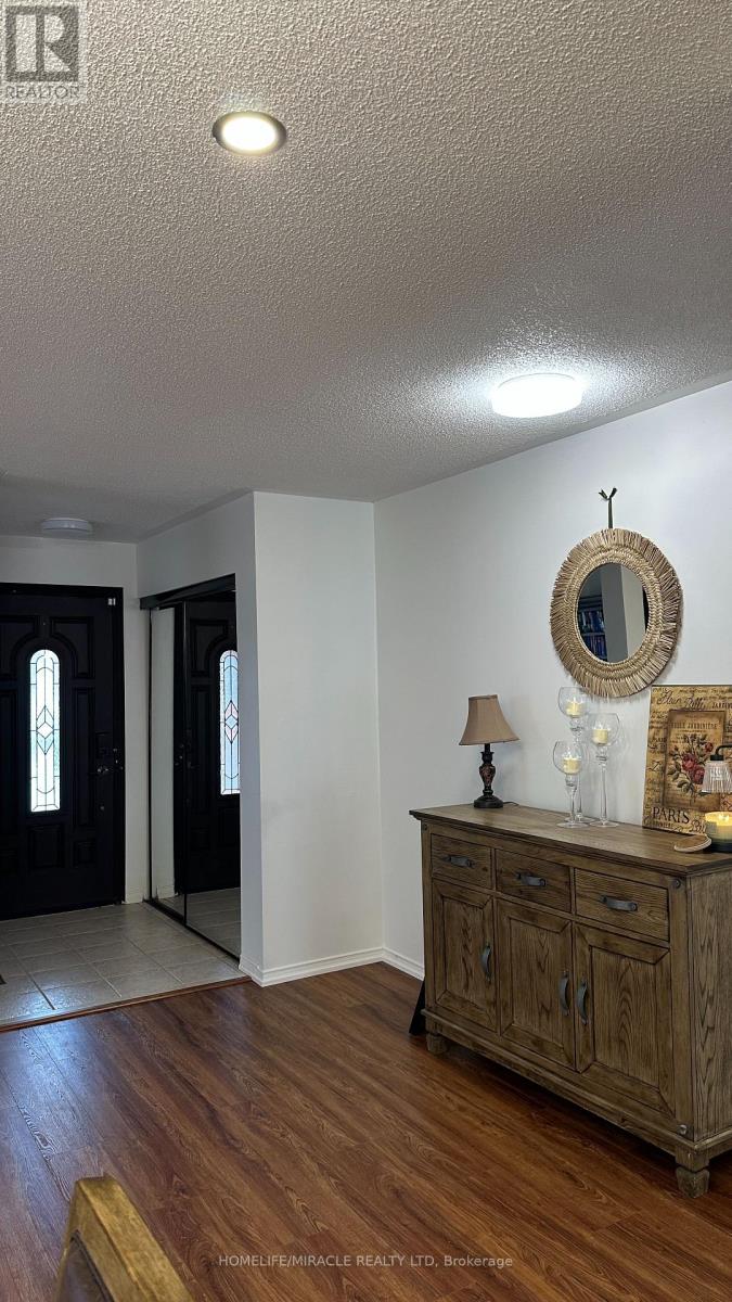 65 Fairhill Avenue, Brampton, Ontario  L7A 2E8 - Photo 4 - W12968006