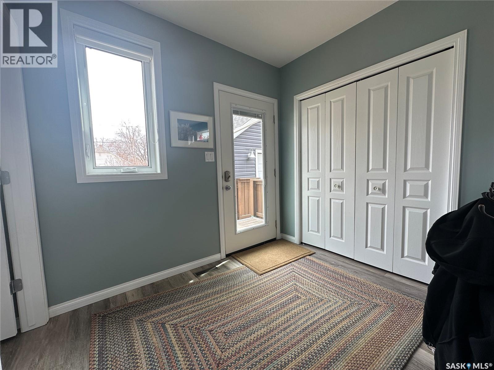 414 Government Road Ne, Weyburn, Saskatchewan  S4H 0P6 - Photo 17 - SK032288