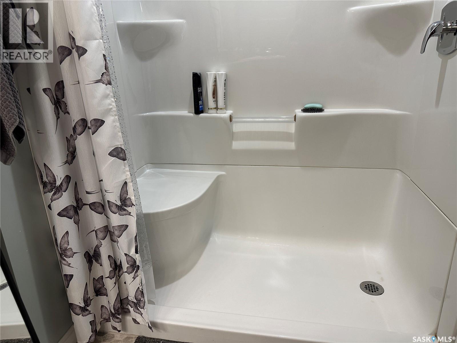 414 Government Road Ne, Weyburn, Saskatchewan  S4H 0P6 - Photo 24 - SK032288