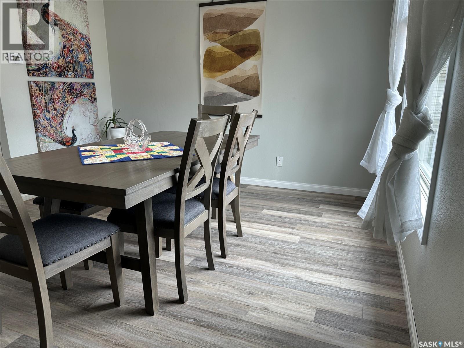 414 Government Road Ne, Weyburn, Saskatchewan  S4H 0P6 - Photo 3 - SK032288