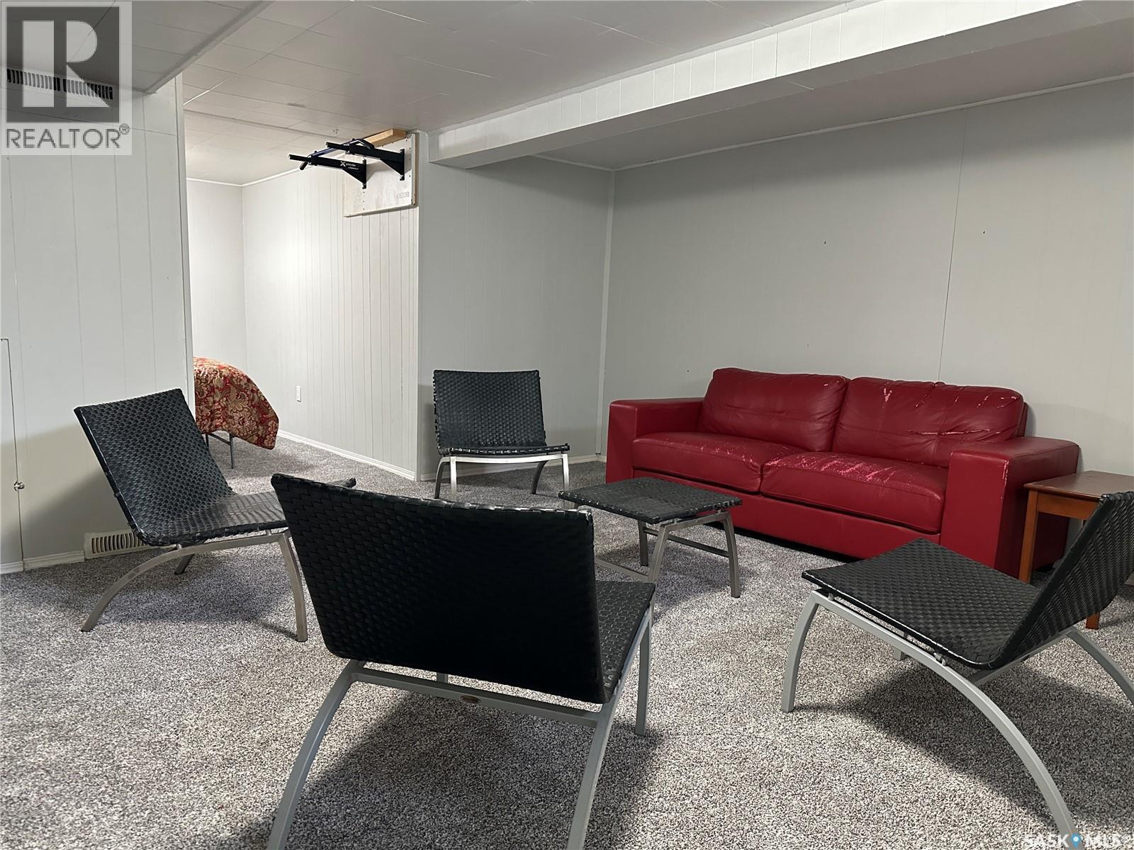 414 Government Road Ne, Weyburn, Saskatchewan  S4H 0P6 - Photo 31 - SK032288