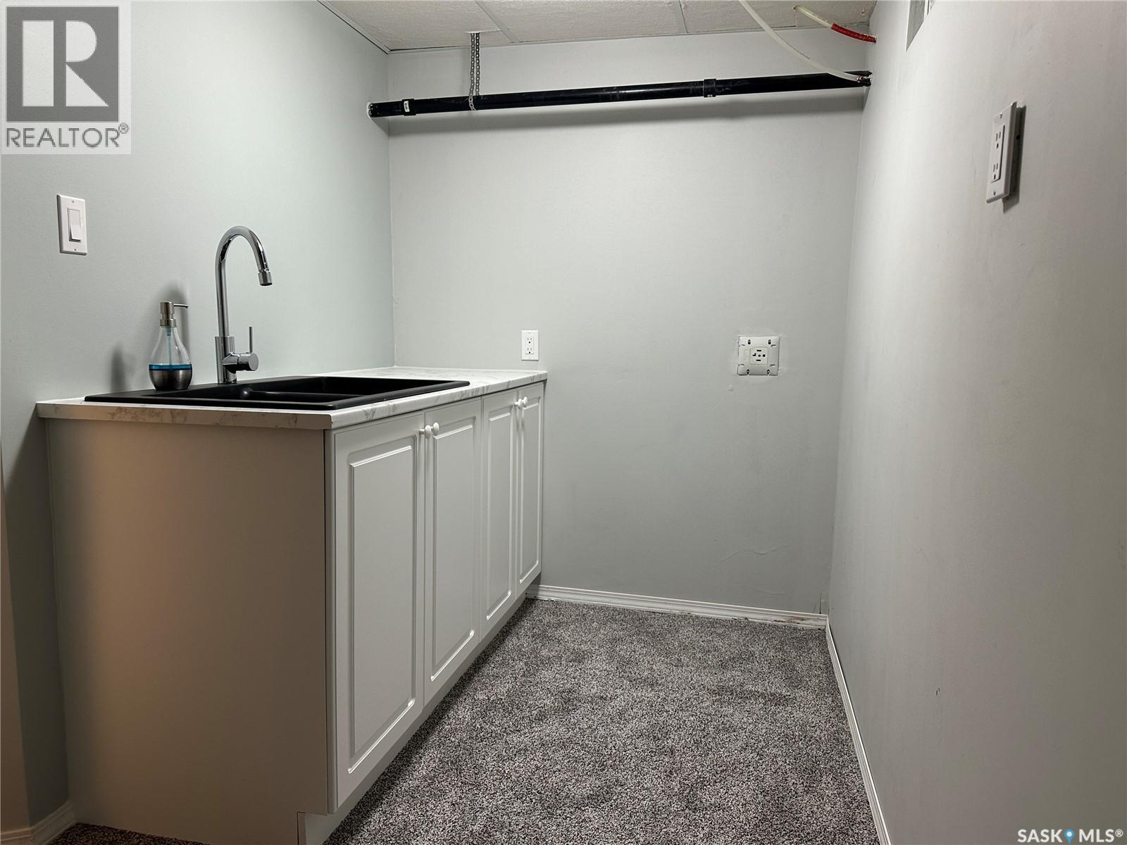 414 Government Road Ne, Weyburn, Saskatchewan  S4H 0P6 - Photo 37 - SK032288