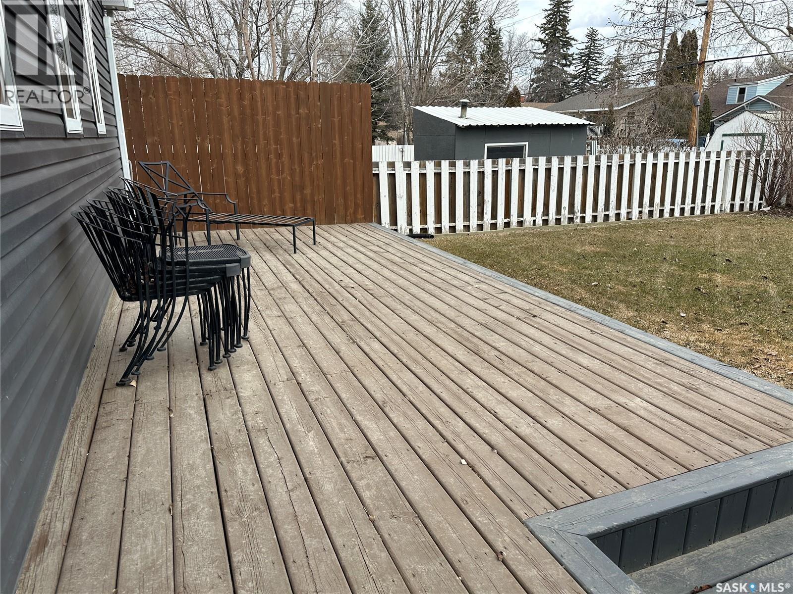 414 Government Road Ne, Weyburn, Saskatchewan  S4H 0P6 - Photo 39 - SK032288