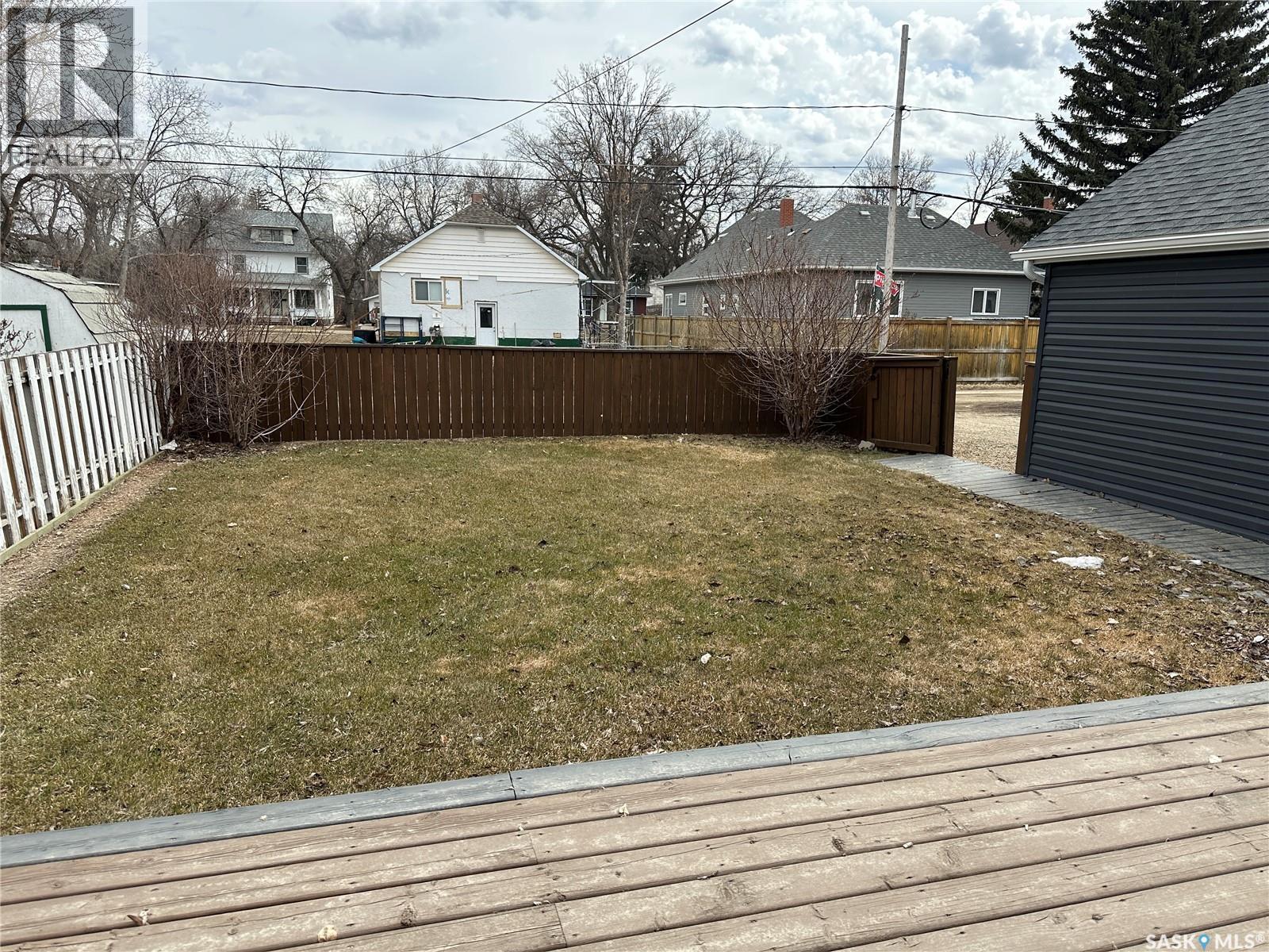 414 Government Road Ne, Weyburn, Saskatchewan  S4H 0P6 - Photo 41 - SK032288