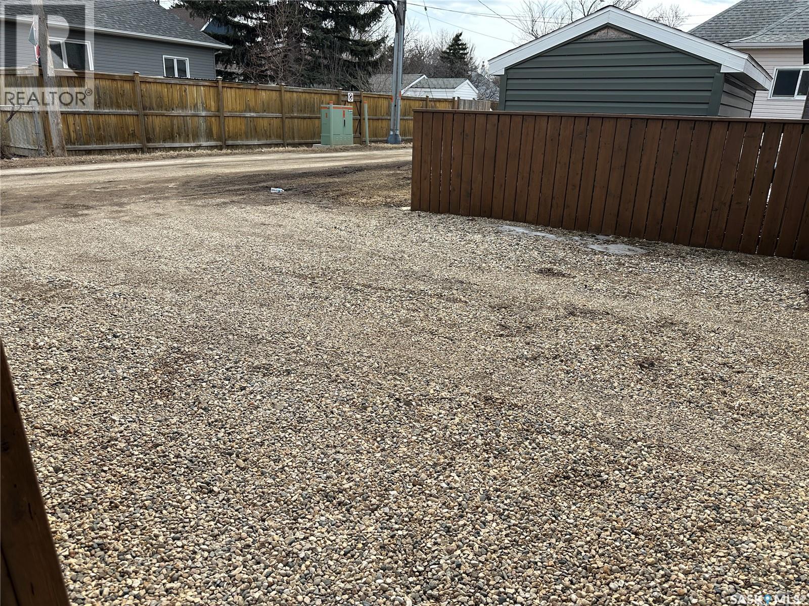 414 Government Road Ne, Weyburn, Saskatchewan  S4H 0P6 - Photo 43 - SK032288