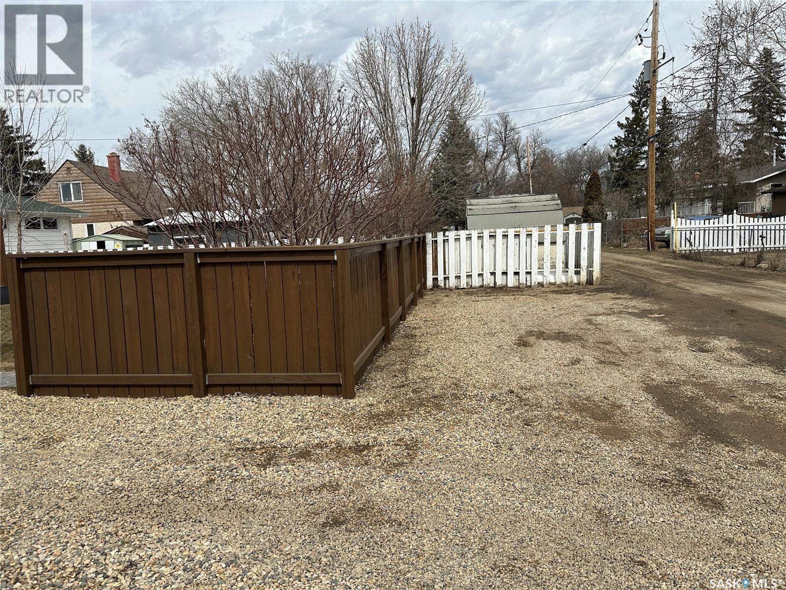 414 Government Road Ne, Weyburn, Saskatchewan  S4H 0P6 - Photo 44 - SK032288