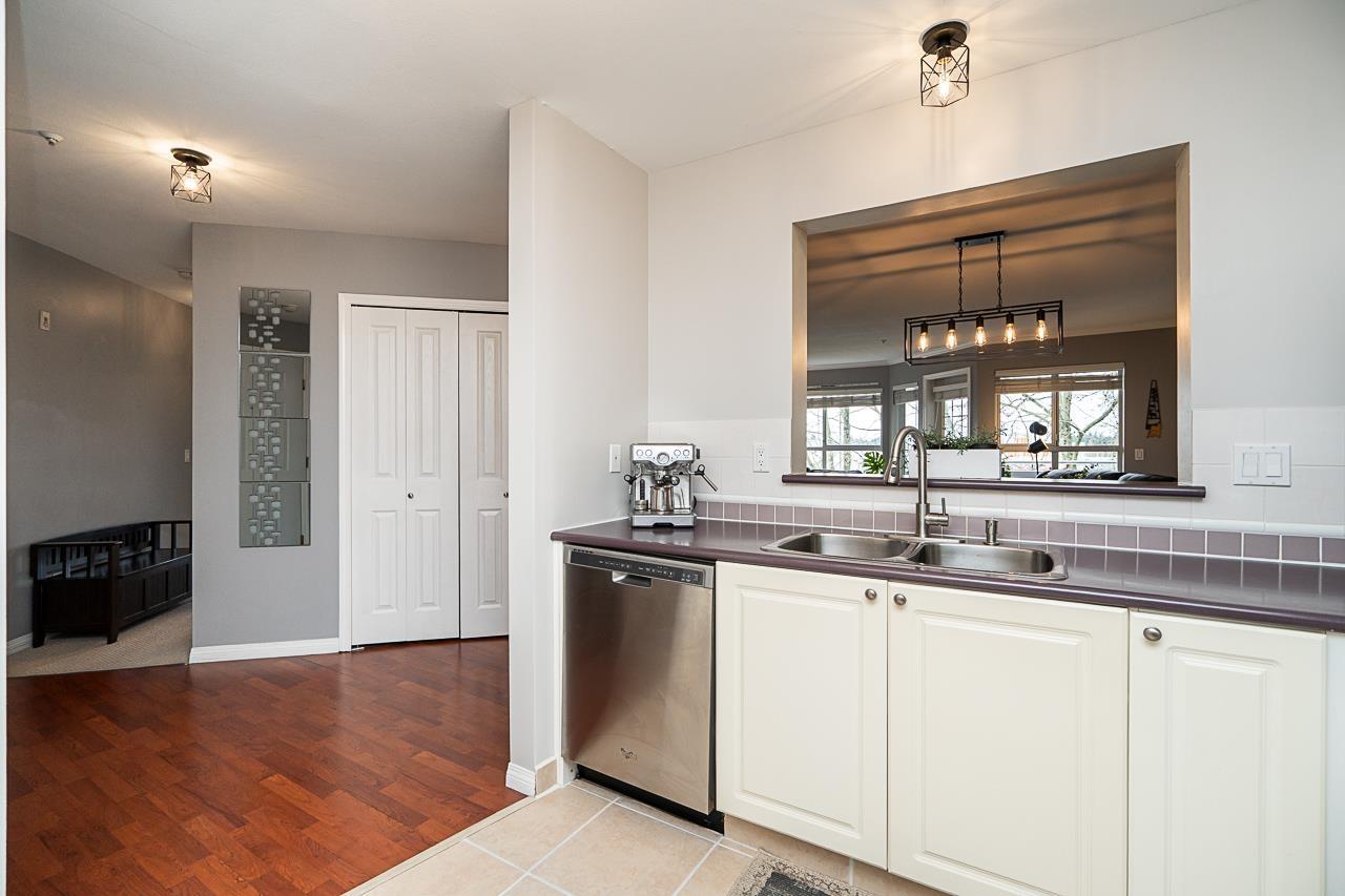 312 7435 121a Street, Surrey, British Columbia  V3W 0W8 - Photo 4 - R3107544